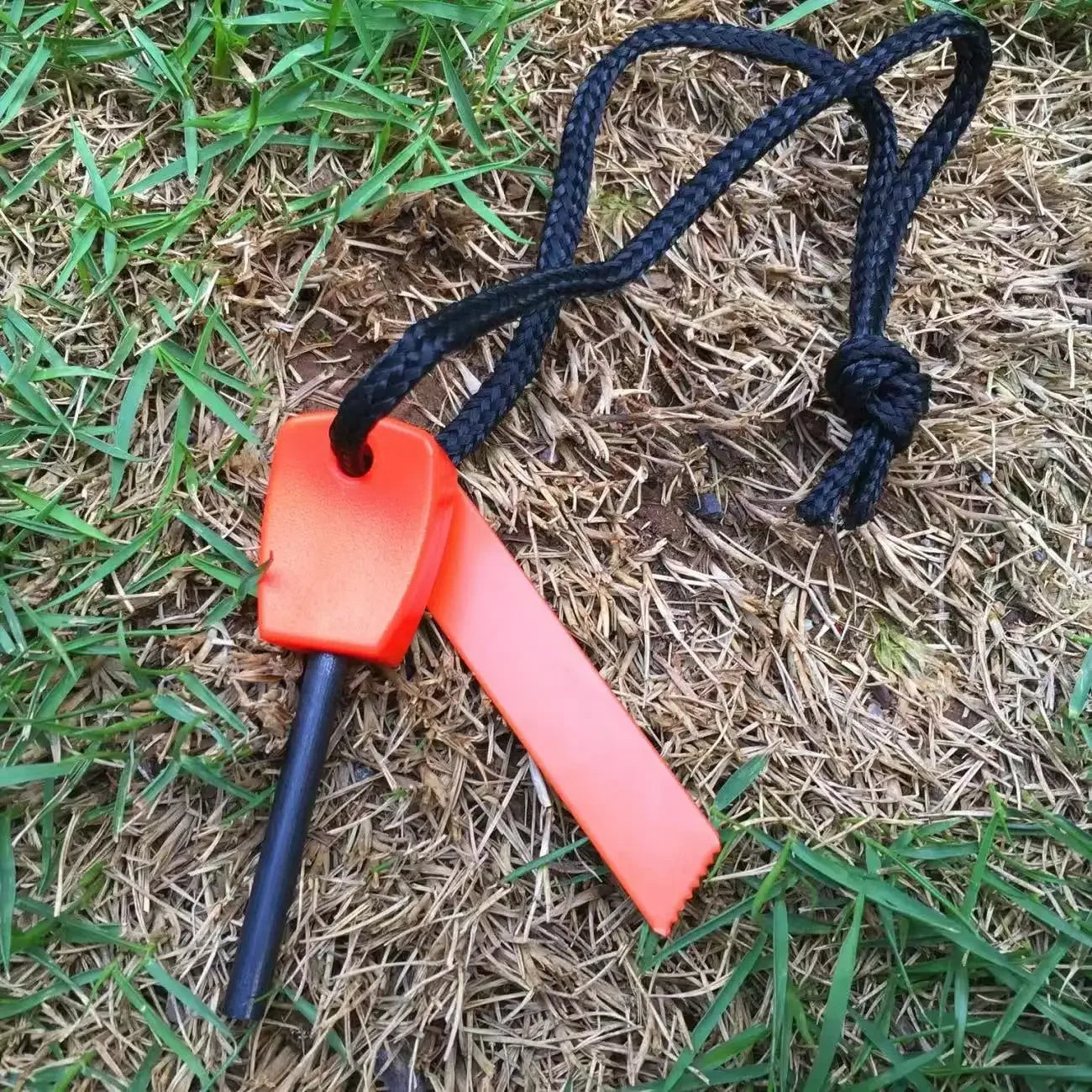 Outdoor Camping Fire-supporting Lighting, Pine Mingzi Flint and Steel, Primitive Survival Fire Starter, Portable Iron Box Set