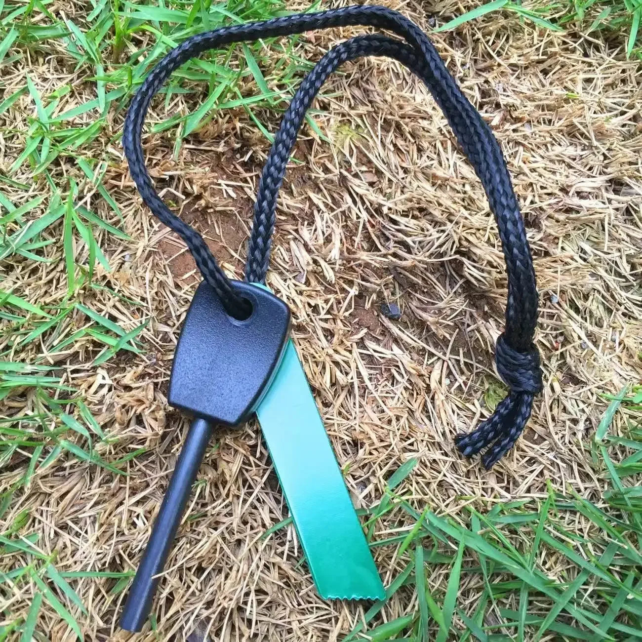 Outdoor Camping Fire-supporting Lighting, Pine Mingzi Flint and Steel, Primitive Survival Fire Starter, Portable Iron Box Set