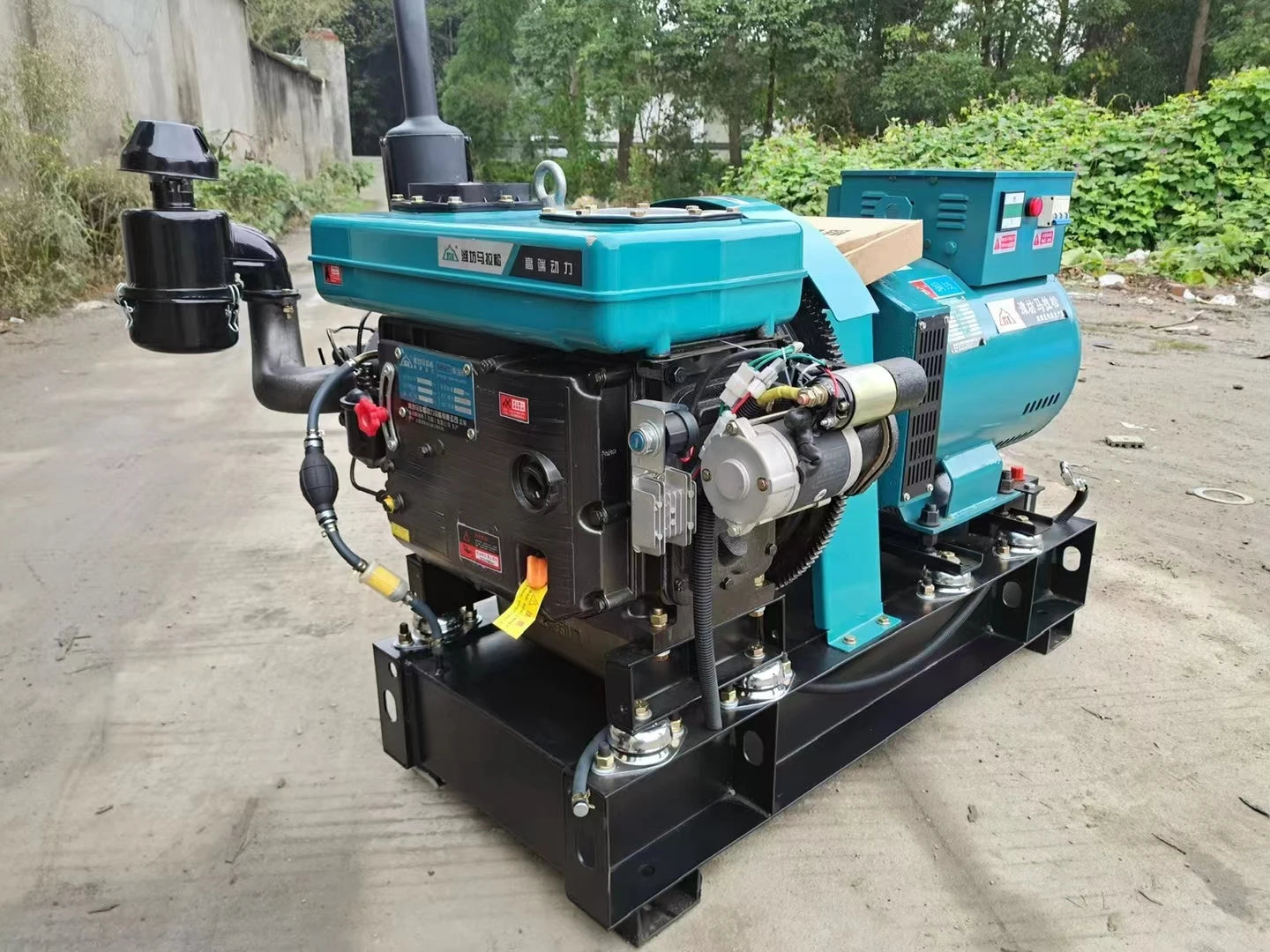 Single-Cylinder Diesel Generator Set 15kW/20kW/24kW/30kW - 380V High Power Solution for Construction & Industrial Use, Low Fuel